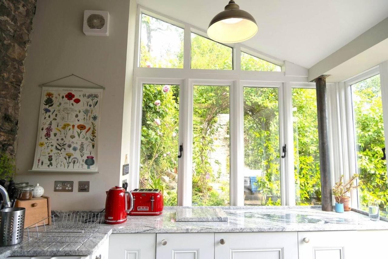 Lovely Property In The Heart Of Somerset, Sleeps 9 เชพตันมัลเล็ต ภายนอก รูปภาพ