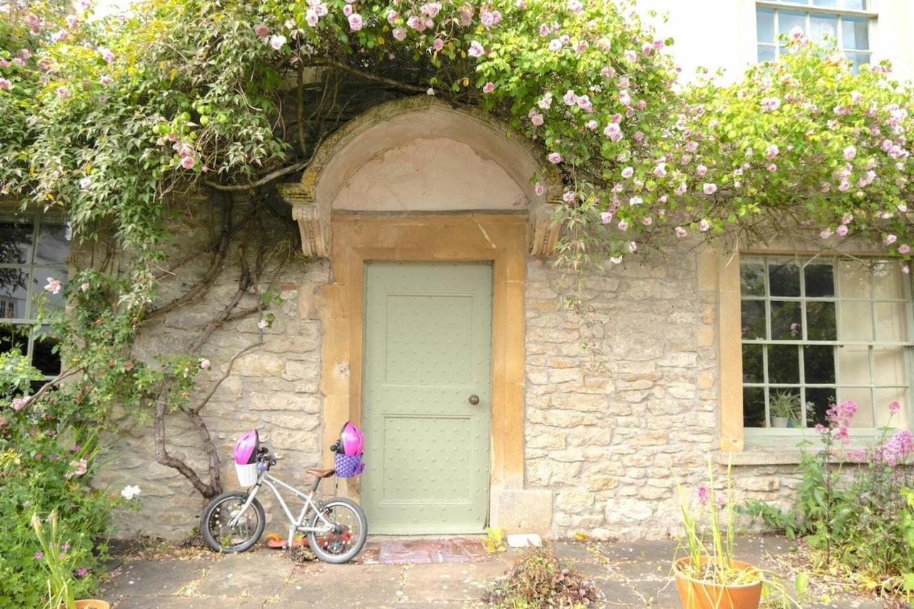 Lovely Property In The Heart Of Somerset, Sleeps 9 เชพตันมัลเล็ต ภายนอก รูปภาพ