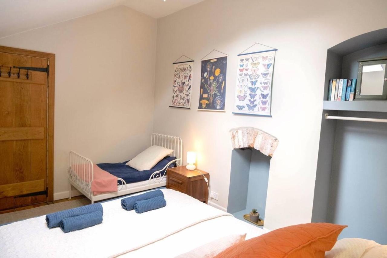 Lovely Property In The Heart Of Somerset, Sleeps 9 เชพตันมัลเล็ต ภายนอก รูปภาพ