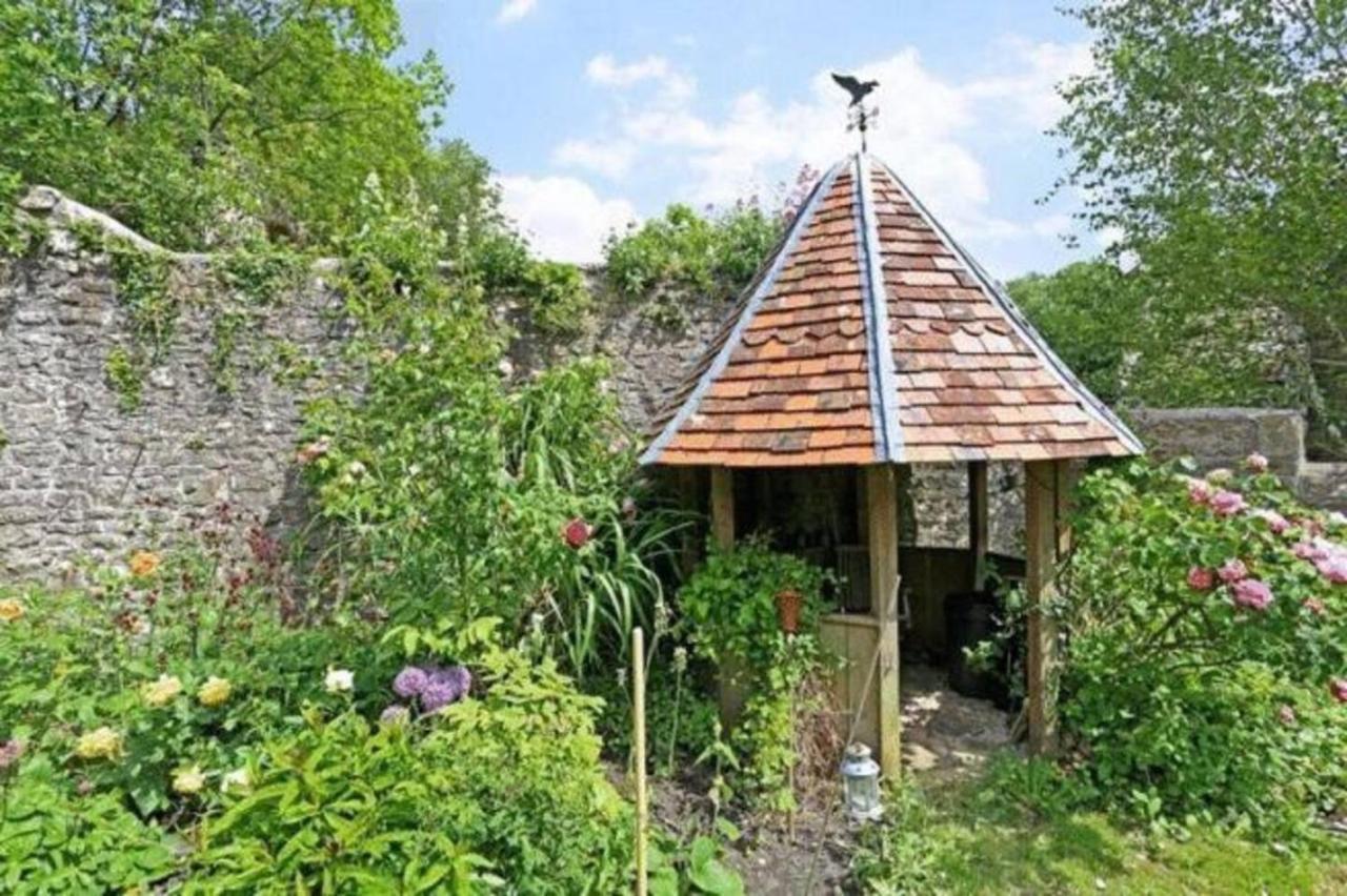 Lovely Property In The Heart Of Somerset, Sleeps 9 เชพตันมัลเล็ต ภายนอก รูปภาพ
